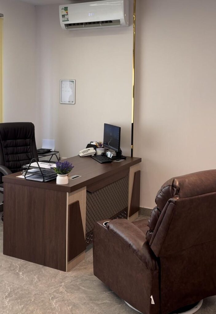 تظهر في الصورة عيادة العلاج النفسي في مركز المراس التخصصي